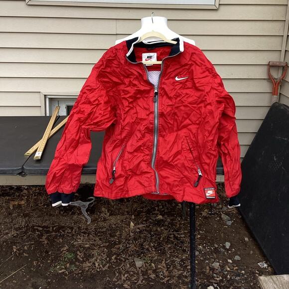 ~VINTAGE Nike Jacket L Red Striped men